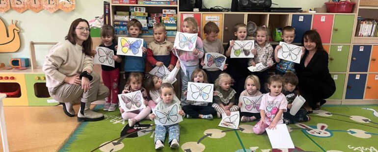 Powiększ obraz: Biblioteka w przedszkolu – o książkach, marzeniach i motylach!